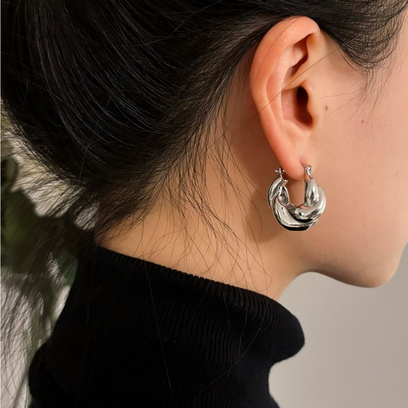 Bold Croissant Hoops Earrings - Picture 2 of 11